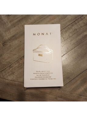 Monat Travel Vanity Case
